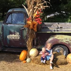 Meet your Posher, Danielle